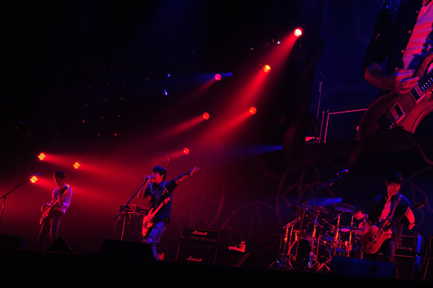 「CNBLUE」14枚目/52