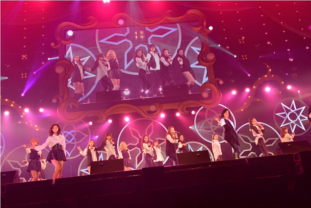 「E-Girls」24枚目/52