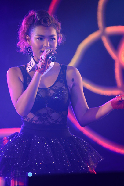「Crystal Kay」35枚目/52