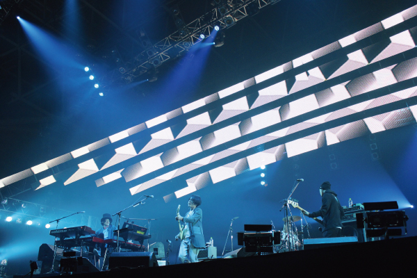 「フジファブリック　決意と希望を乗せ2013へ走り出せ」1枚目/4