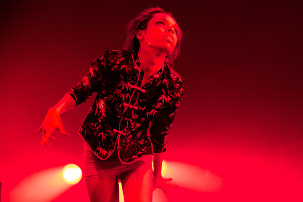 「女王蜂」8枚目/9