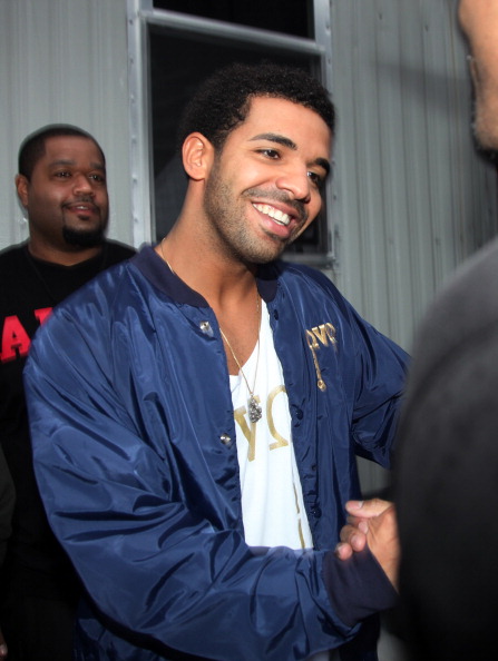 「ドレイク、新曲で元学園ドラマ・スターのイメージを払拭？」1枚目/1