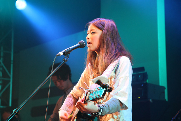 「アジカン太鼓判の女子がメジャーデビュー発表「もっと戦っていかなければ」」1枚目/5