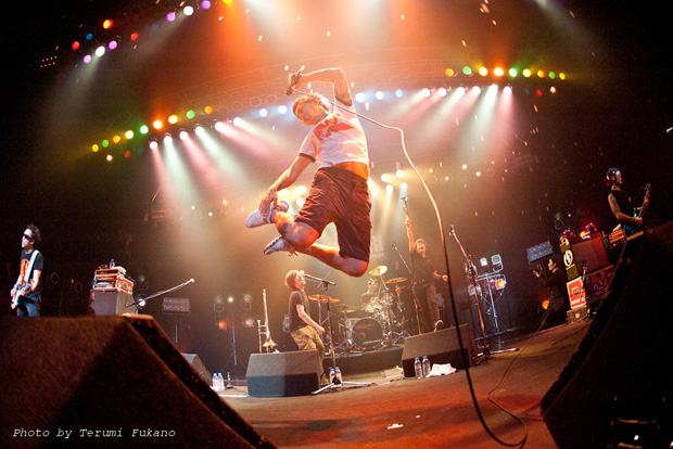 「KEMURI 再結成ツアー＆【AIR JAM】を収めたライブDVD発売へ」1枚目/3