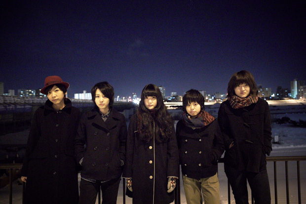 「新世代のリアルロックンロール、女子5人組バンドDrop&#039;sが3月に新作」1枚目/2