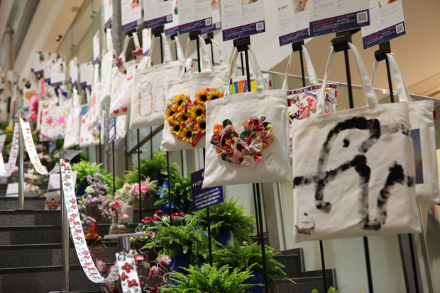 「AI、モー娘。、AKB48ら参加のチャリティーイベント開催」1枚目/7