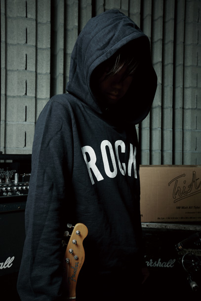 「再生数2000万回超 じん（自然の敵P）の初ワンマンにLiSAなど出演決定」1枚目/8