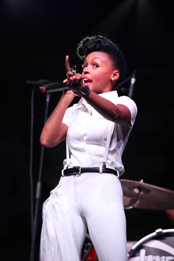 「Janelle Monae」15枚目/17