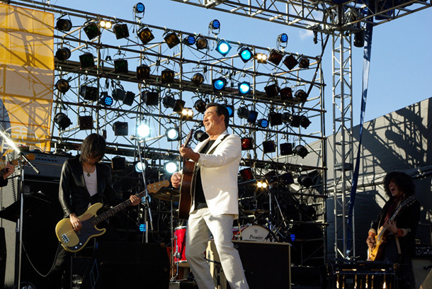 「加山雄三 史上最高年齢でアラバキ出演、約1万人と「サライ」大合唱」1枚目/5