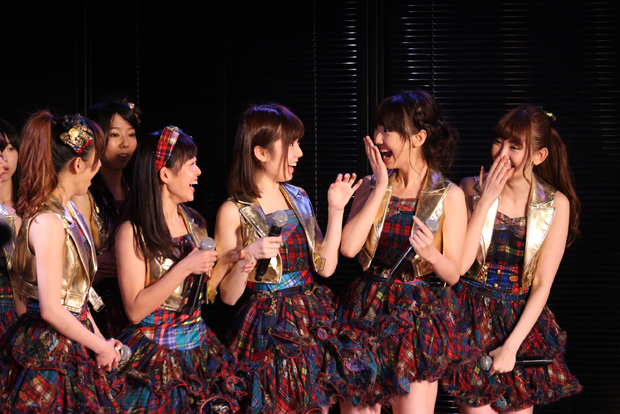 AKB48「at　AKB48劇場」12枚目/44
