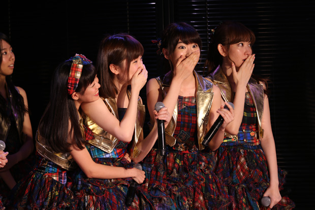 AKB48「at　AKB48劇場」13枚目/44