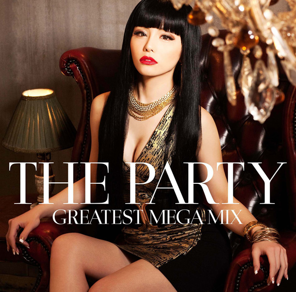 「“美しい料理研究家”森崎友紀 ジャケ写で胸元や太もも露わに」1枚目/1