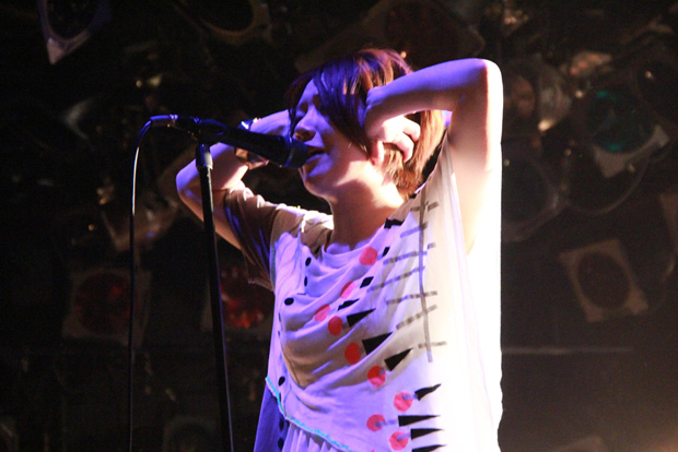 「さめざめ “恋は五月病”東京公演で「いつか這い上がることができるから」」1枚目/4