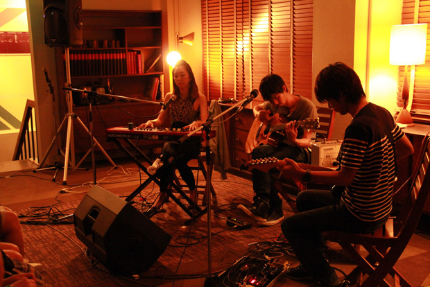 「delofamilia×brute in forest チケット完売受け追加公演実施へ」1枚目/2