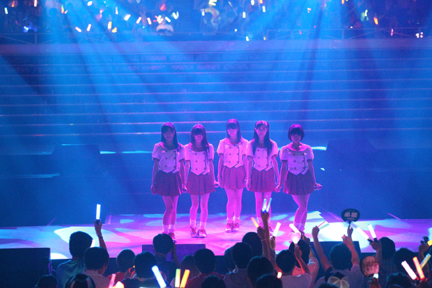 「スカートひらり （西野、岡田奈、小嶋真、田島、朝長）」44枚目/59