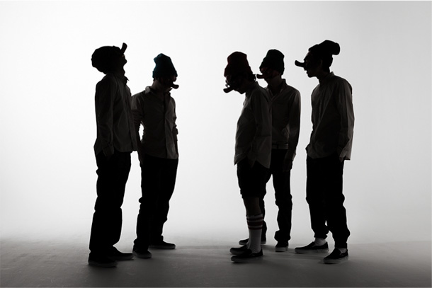 「マンウィズへの挑戦!?　噂の天狗バンドが初CD発売ありgood！」1枚目/2