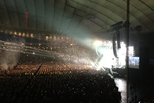 「ヴァン・ヘイレン　最強現役を証明したモンスターバンドの東京ドーム公演」1枚目/1