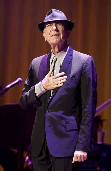 「レナード・コーエン、宗教上の理由で公演日程を変更」1枚目/1