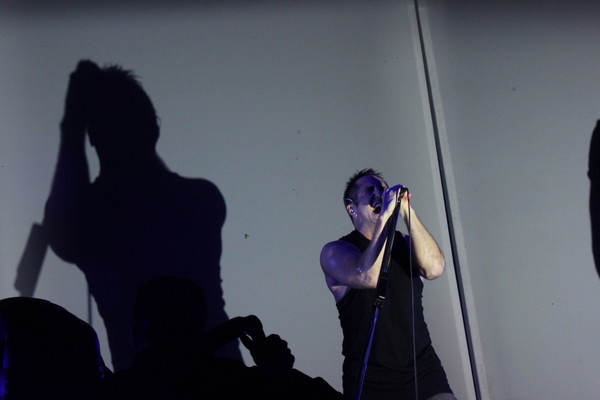 「ナイン・インチ・ネイルズ」3枚目/13