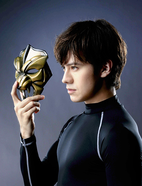 「AAA ウエンツ瑛士主演の実写版『タイガーマスク』の主題歌を担当」1枚目/4