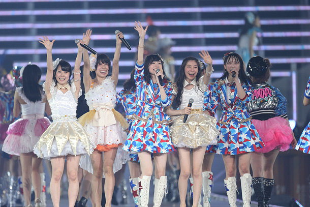 AKB48「AKB48 名古屋公演でSKE48単独ドームライブ発表、名誉研究生 松村のソロもお披露目」1枚目/86