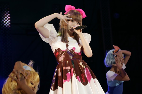 「魅惑のサカナクション、怒涛のTHE BAWDIES、煌きのきゃりー、大合唱のHIATUS【SLS 2013】が終演」1枚目/37