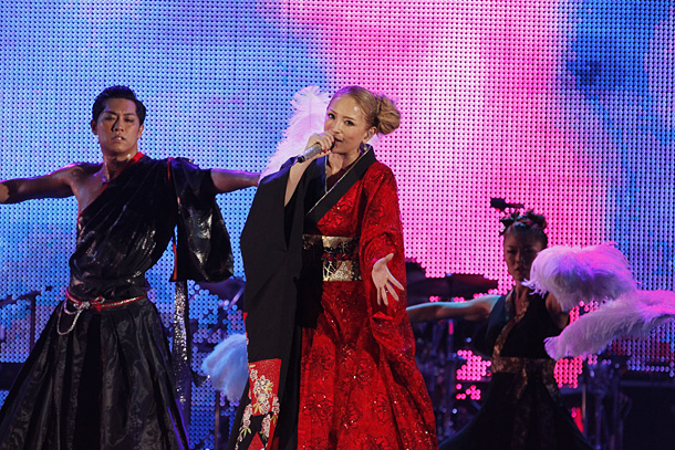 「浜崎あゆみ、氣志團、倖田來未、AKB48小嶋陽菜、AAAら夏の終わり彩る」1枚目/10