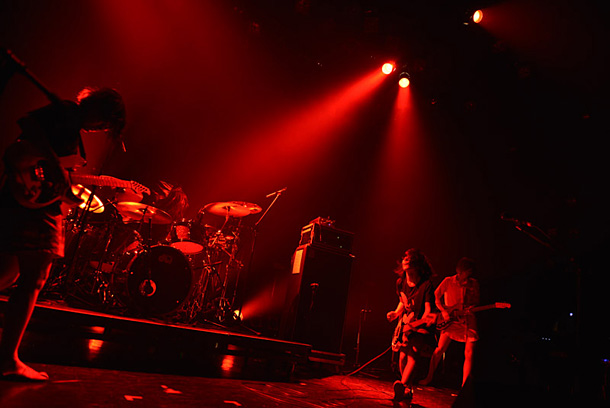 「tricot」2枚目/8