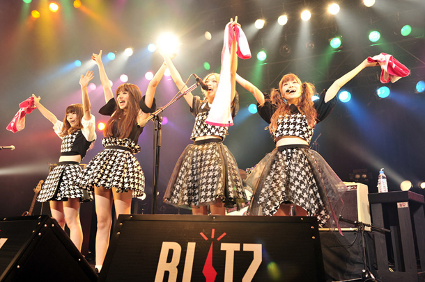 「読モバンド サイサイがBLITZワンマン大成功、聖夜ライブ開催も」1枚目/7