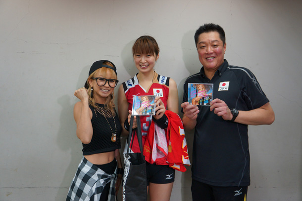 「倖田來未 グラチャン応援歌担当 眞鍋監督や木村沙織が大喜び」1枚目/4