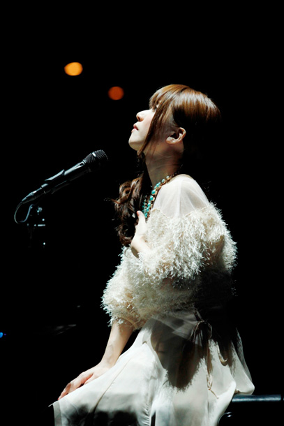 「藤田麻衣子 地道な活動で日本武道館無料ワンマン大成功」1枚目/7