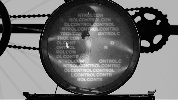 「「CONTROL」 ミュージックビデオ・キャプチャー」2枚目/3