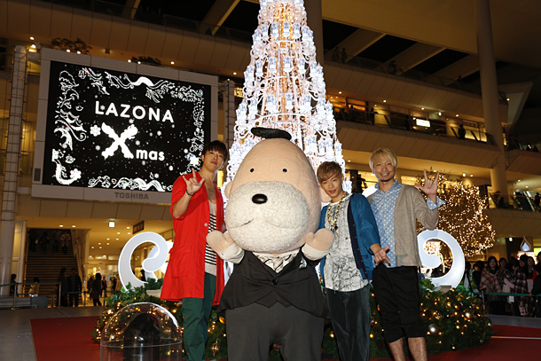 「ソナポケ イルミネーション点灯式で新曲初披露、Xmasプレゼントは紅白初出場を」1枚目/46