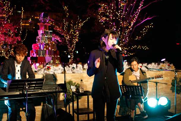 「家入レオ X&#039;masイルミネーション点灯式参加＆来春ツアー決定」1枚目/4