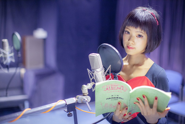 「業界エースの新型ポップアイコン“ハナエ”花売り娘でアニメ出演」1枚目/4