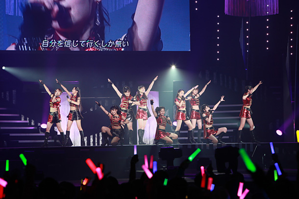 「モーニング娘。卒業のない武道館“愛の軍団”完成 AKB48ファンも圧倒!?」1枚目/7