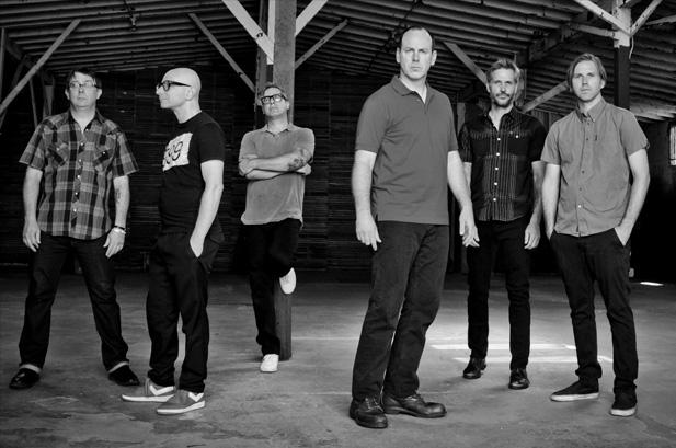 「【PUNKSPRING 2014】バッド・レリジョン、ザ・ハイヴス、ザ・フラテリスなどの出演が決定」1枚目/4