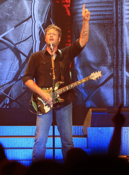 「ブレイク・シェルトンとルーク・ブライアン、【ACMA】の司会へ」1枚目/1