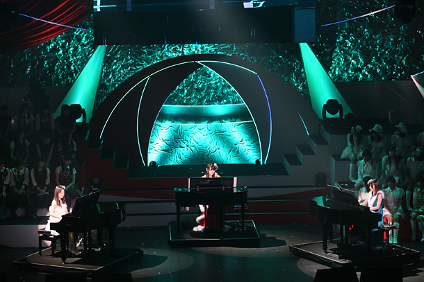 「「予約したクリスマス」 竹内美宥・松井咲子・東李苑」28枚目/66