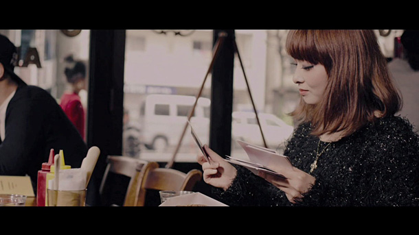 「「神様」のミュージックビデオ場面写真」6枚目/10