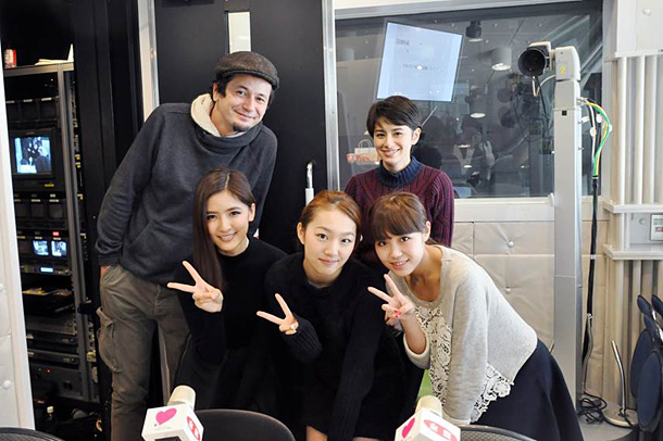 「アルバムヒット中のFlower 渋谷スペイン坂スタジオに嬉し、恥ずかしの初登場」1枚目/3