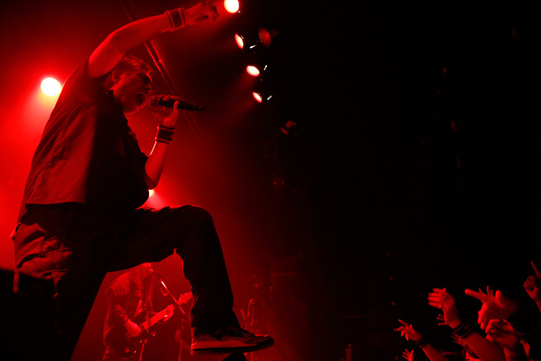 「大槻ケンヂ率いる特撮 ツアー最終日でも映画『ヌイグルマーZ』曲を熱唱」1枚目/7