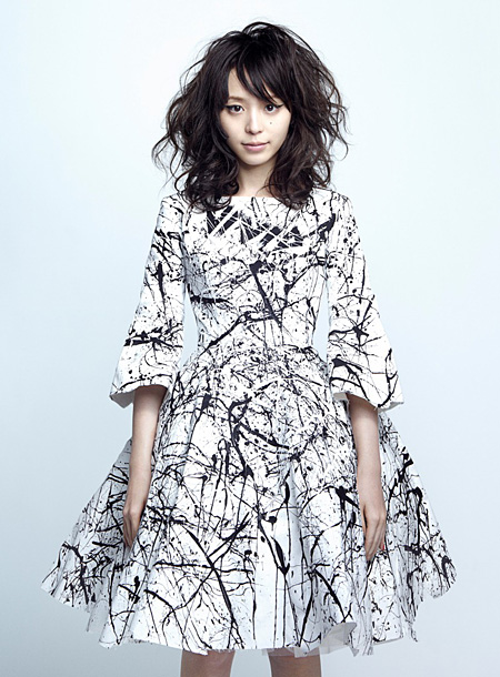 「平野綾 新作視聴会を開催、2日間限定でTwitter復活」1枚目/3