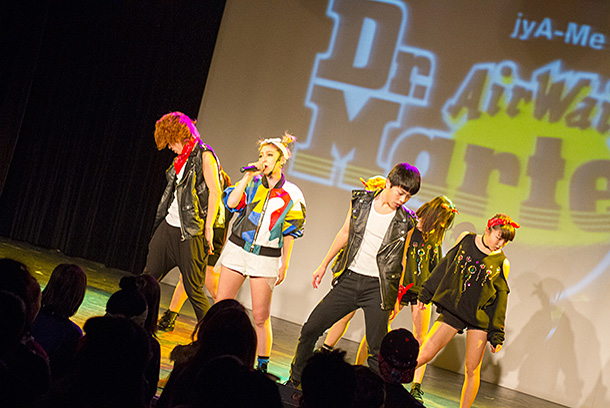 「jyA-Me 米国仕込みのダンススキルでコンテスト出場者を圧倒」1枚目/8