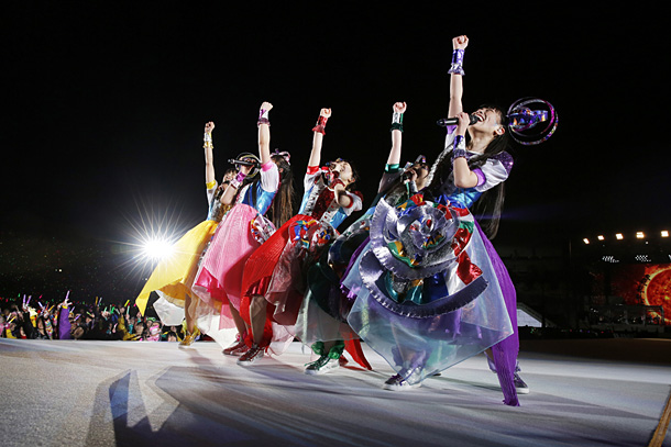 「ももクロ 中島みゆき提供の新曲を初お披露目＆夏には日産スタジアム公演開催」1枚目/13