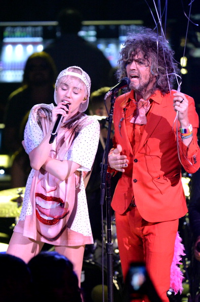 「マイリー・サイラス、今度はインディー・ロックに足を踏み入れる」1枚目/1