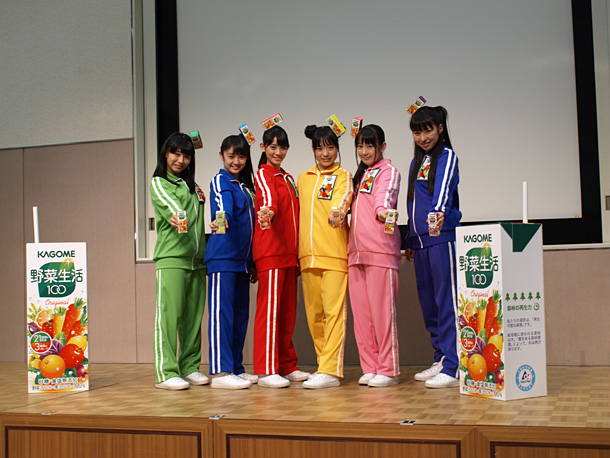 「ももクロの妹分チームしゃちほこ カゴメ入社式に突撃「やっぱ100％だなー！」」1枚目/3