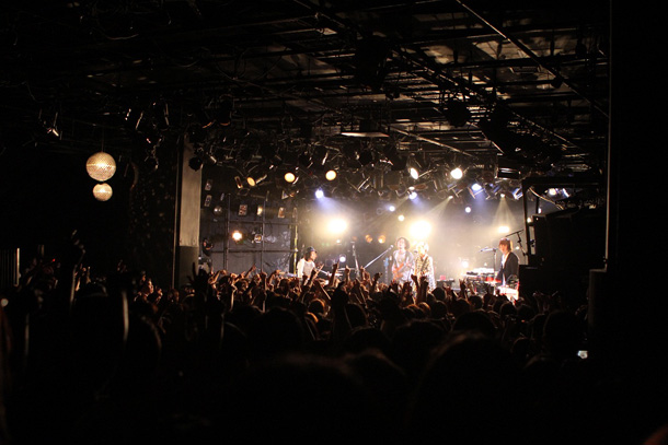 「FLOWER FLOWER 配信リリース曲「神様」の未発表映像公開」1枚目/1