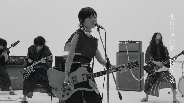 「椎名林檎 渾身のサッカーテーマ曲「NIPPON」のMV完成」1枚目/3