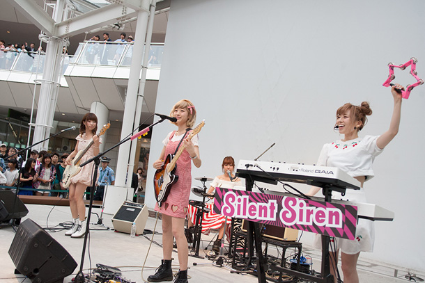 「Silent Siren 予報をくつがえす“晴れバンド”っぷりで屋外イベント大盛況に」1枚目/22